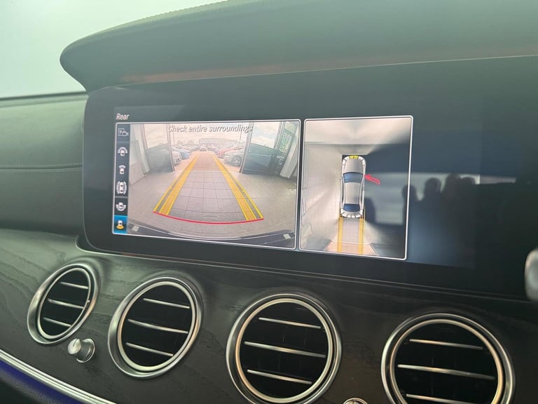 MERCEDES-BENZ E CLASS 2.0 E300d AMG Line Night Edition (Premium Plus) G-Tronic+