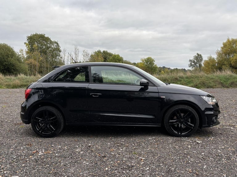 AUDI A1 1.4 TFSI S line 2011