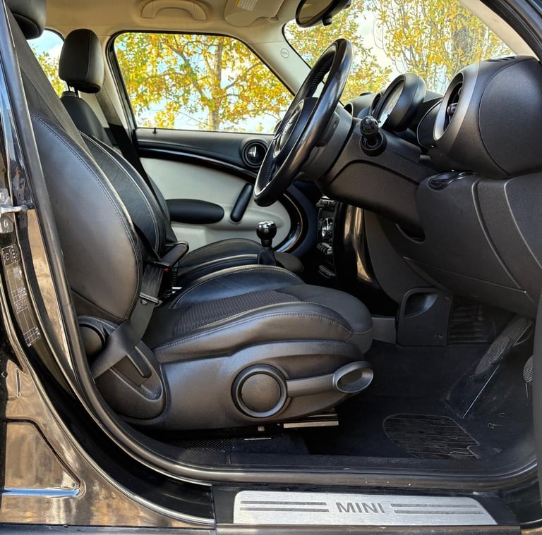 2011 MINI Countryman 1.6 Cooper D Euro 5 (s/s) 5dr HATCHBACK Diesel Manual