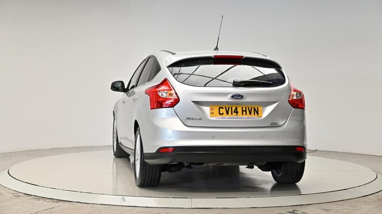 2014 Ford Focus 1.6 TDCi Zetec Euro 5 (s/s) 5dr HATCHBACK Diesel Manual