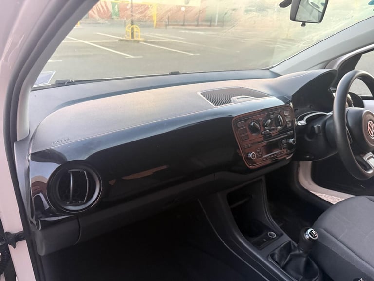 2014 Volkswagen up! 1.0 Move up! Euro 5 3dr HATCHBACK Petrol Manual