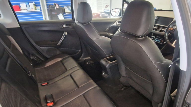 2017 Peugeot 2008 1.2 PureTech Allure Euro 6 5dr HATCHBACK Petrol Manual