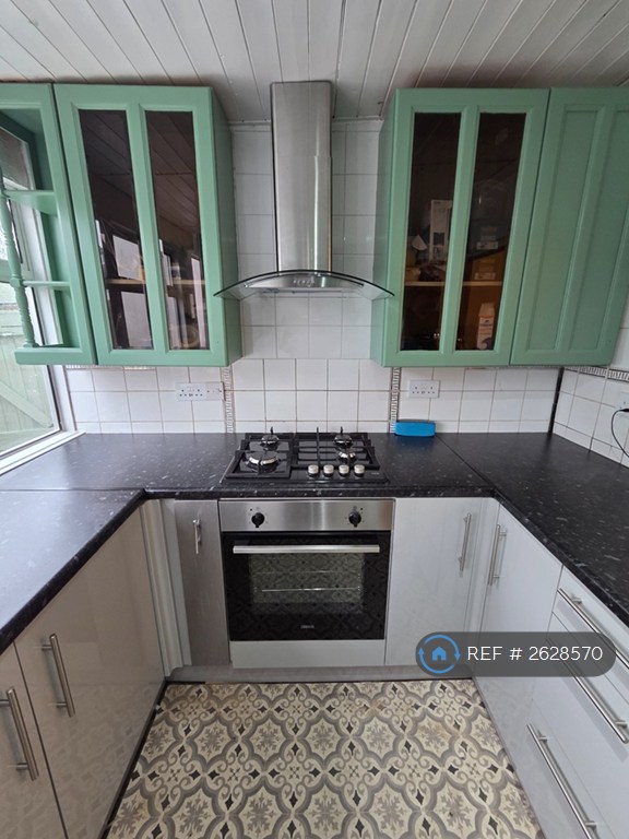 3 bedroom house in Clyfford Road, Ruislip, HA4 (3 bed) (#2628570)