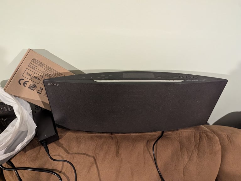Sony CMT-V75BTiP Micro HiFi component system DAB, Bluetooth, CD, FM etc