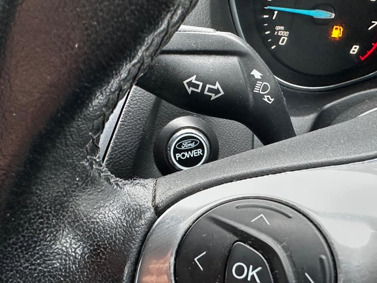 2013 Ford Focus 1.6 125 Titanium 5dr Powershift HATCHBACK PETROL Automatic