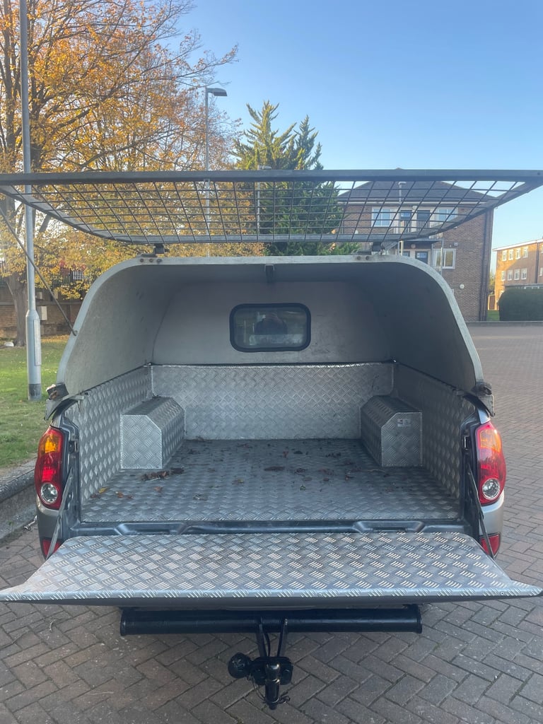 L200 Canopy (short-bed)