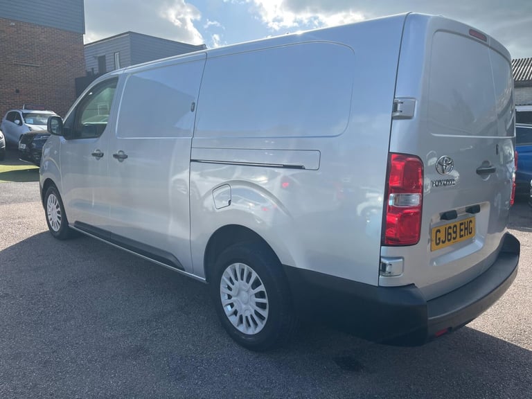 2019 Toyota ProAce 2.0D Icon Long Panel Van LWB Euro 6 (s/s) 6dr PANEL VAN Diesel Manual