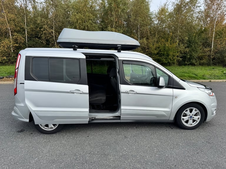 Ford, GRAND TOURNEO CONNECT, MPV, 2015, Manual, 1560 (cc), 5 doors