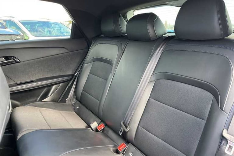 2023 MG MG4 64kWh Trophy Long Range Hatchback 5dr Electric Auto (203 ps) Hatchback Electric Autom...