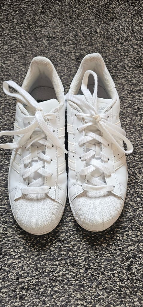 image for Adidas Superstar Trainers Uk5
