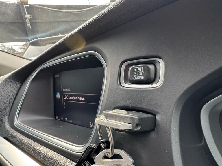 2018 Volvo V40 2.0 D2 Momentum Nav Plus Auto Euro 6 (s/s) 5dr Hatchback Diesel Automatic