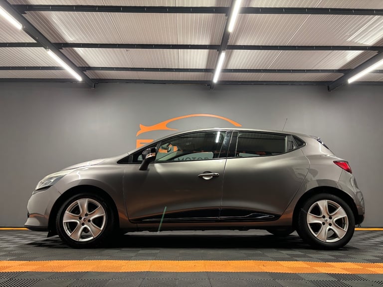 2015 Renault Clio 1.2 16V Dynamique Nav 5dr HATCHBACK Petrol Manual