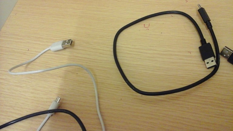 4 x charging cables - I think for Kindle