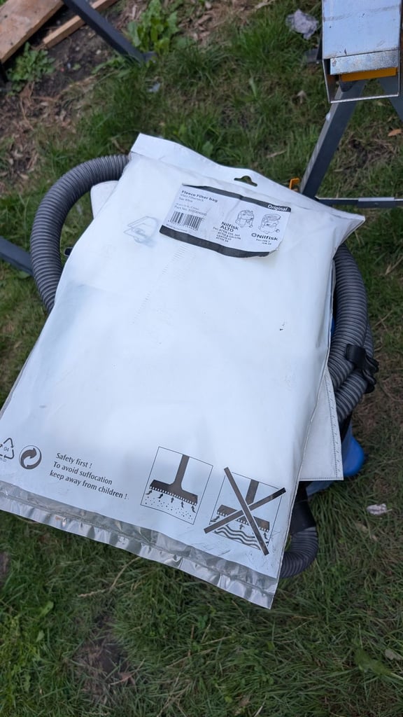 Industrial Wet/Dry vacuum Nilfisk Multi 30 240v