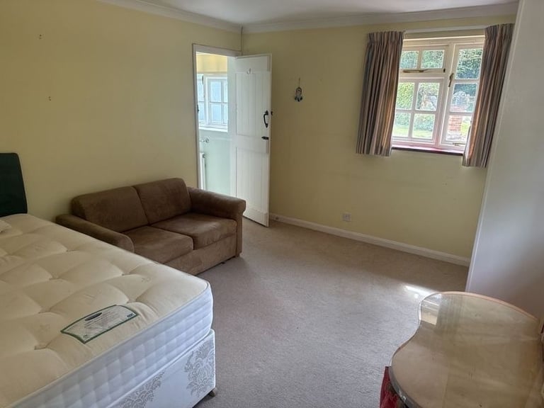 6 bedroom property for rent 