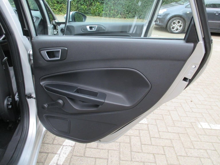 2014 Ford Fiesta 1.25 Zetec Euro 5 5dr HATCHBACK Petrol Manual