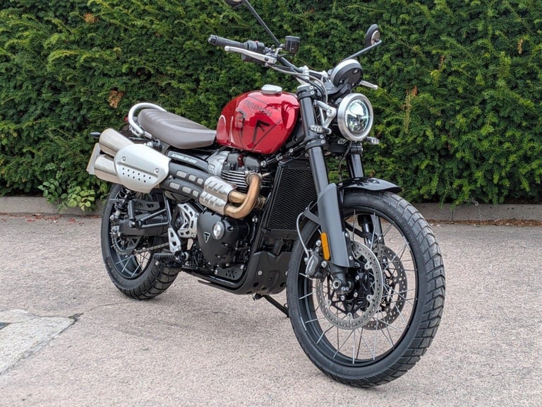 TRIUMPH SCRAMBLER 1200 X - 2025 25 - EX DEMO - LOW MILES