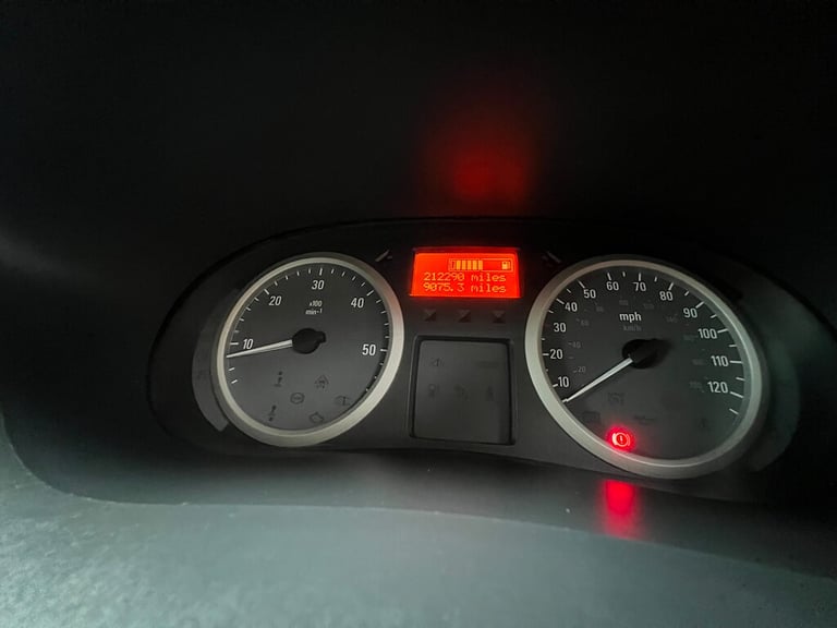 2010 Vauxhall Vivaro 2.0 2700 CDTi Panel Van 4dr Diesel Manual FWD L1 (215 g/km, 113 bhp) Panel V...