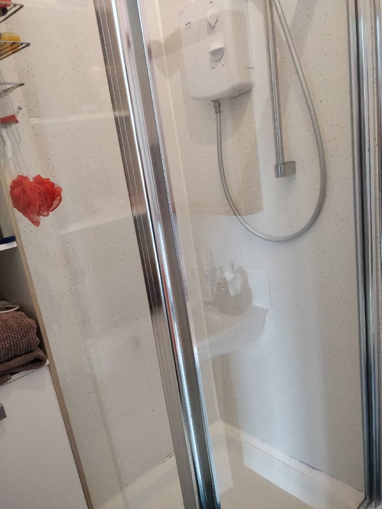 Furnished 1 Bedroom Flat -  Available Now 