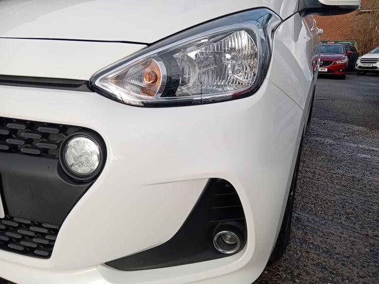 2018 Hyundai i10 1.0 Premium Euro 6 5dr HATCHBACK Petrol Manual