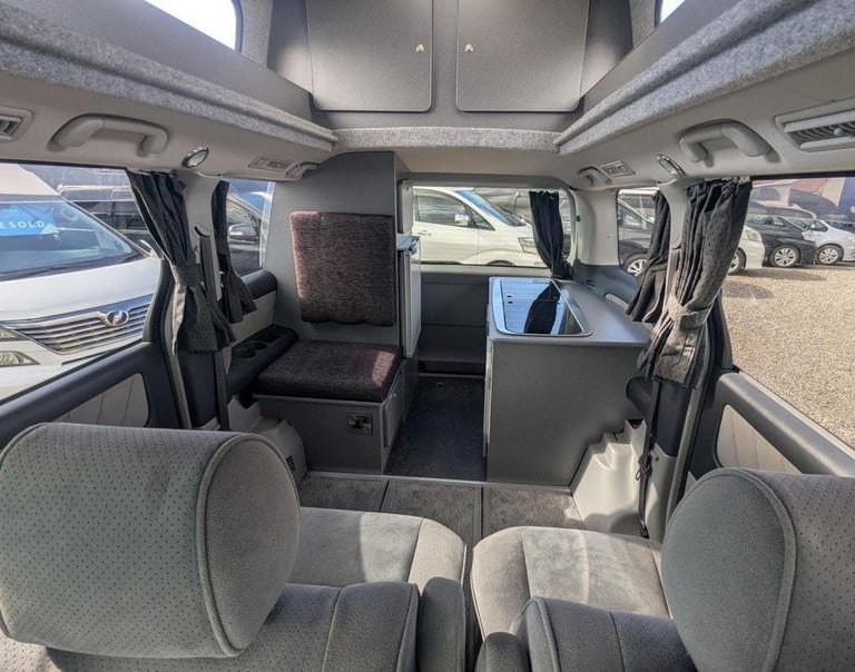 2004 TOYOTA ALPHARD CAMPERVAN