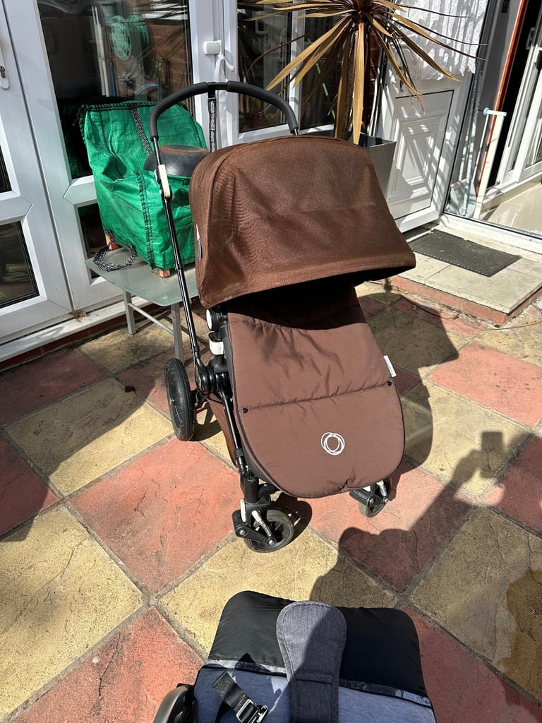  See the barging Bugaboo Travel system with Extra’s