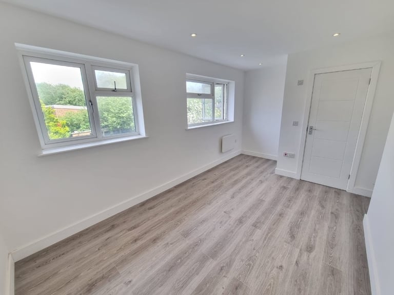 BENEFITS ACCEPTED - Studio Flat Available in Orpington Bromley BR5