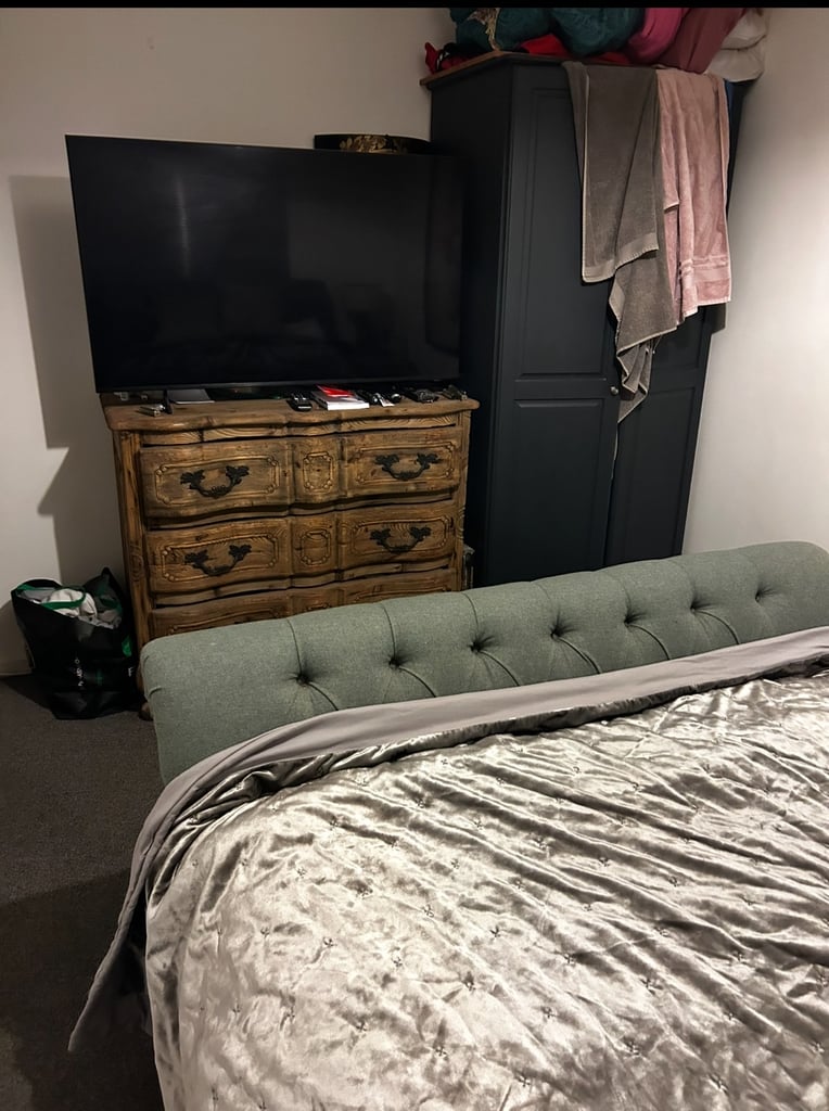 Double bed room to rent furn