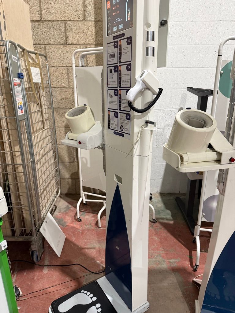 Self-Service Personal Health Check kiosk/Lifestyle Checkpoint Health Screening Station