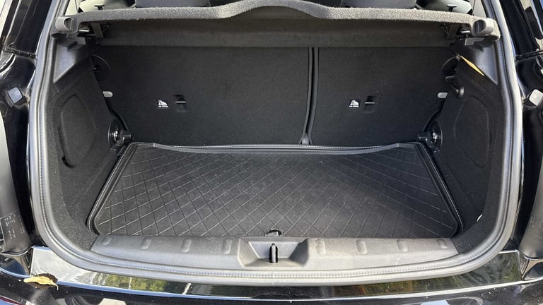 2017 MINI Hatch 1.5 Cooper Seven 3dr Auto Hatchback Petrol Automatic