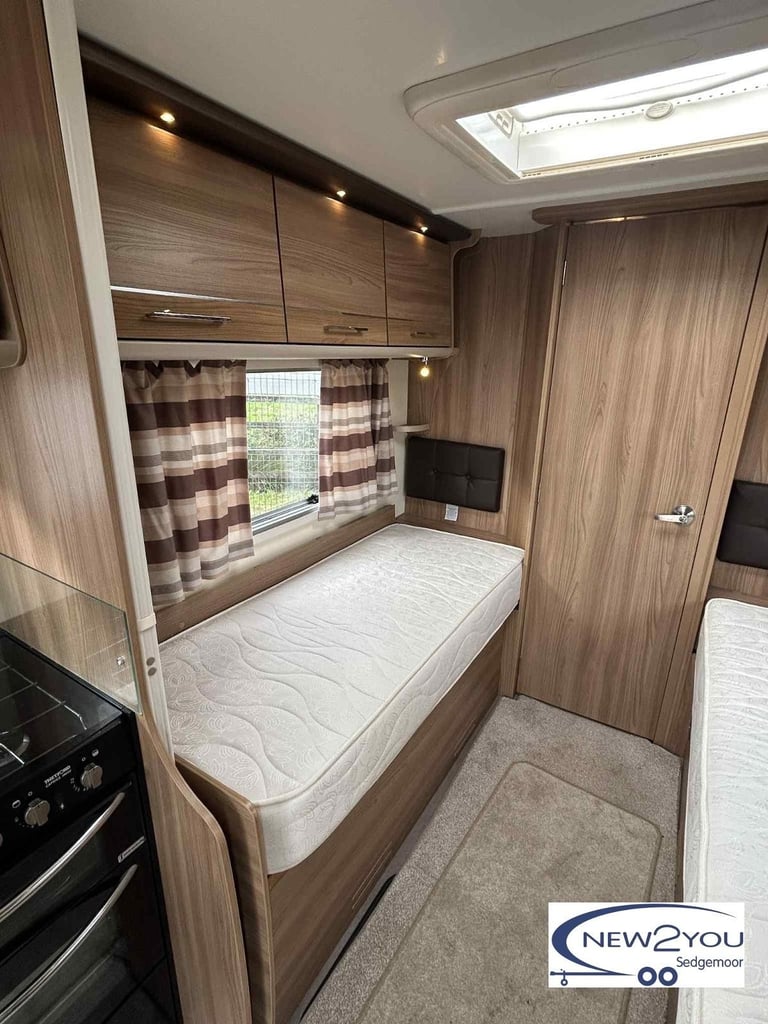 2015 Bailey Unicorn Cadiz 4 berth FIXED SINGLES Caravan - STOCK NO S082
