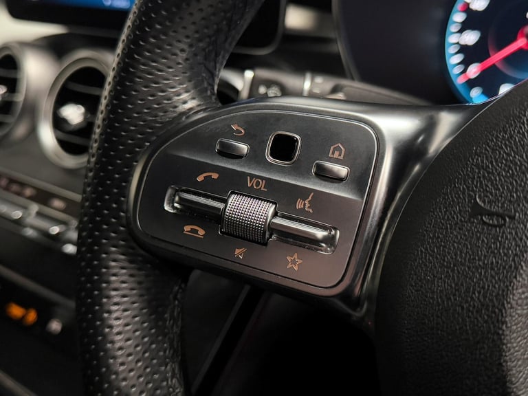 2020 Mercedes-Benz GLC 2.0 GLC300d AMG Line (Premium) Coupe 5dr Diesel G-Tronic+ 4MATIC Euro 6 (s...