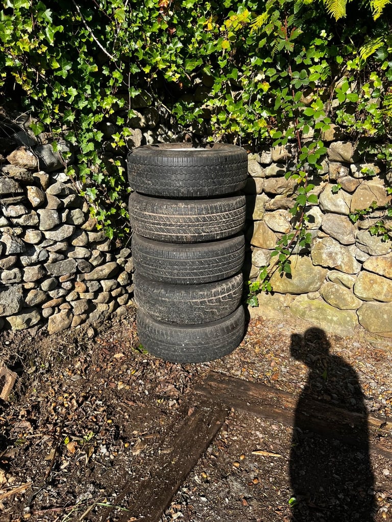 image for 6 Stud wheels with tyres 265/70 R16