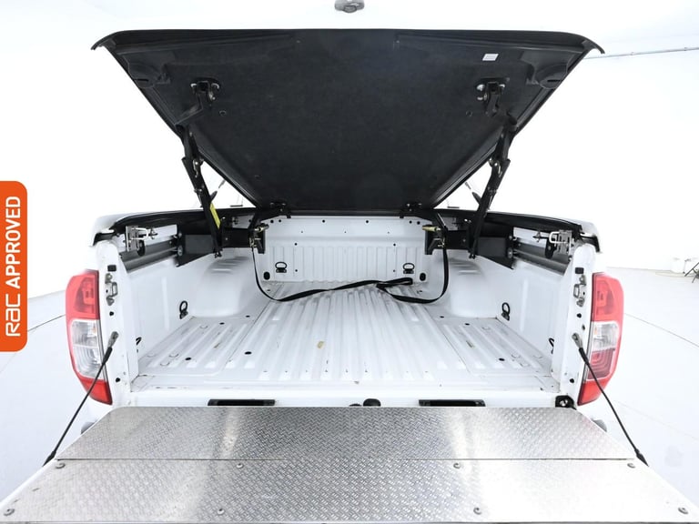 2021 Nissan Navara 2.3 dCi Tekna Pickup Double Cab 4dr Diesel Auto 4WD Euro 6 (190 ps) Pick Up DI...
