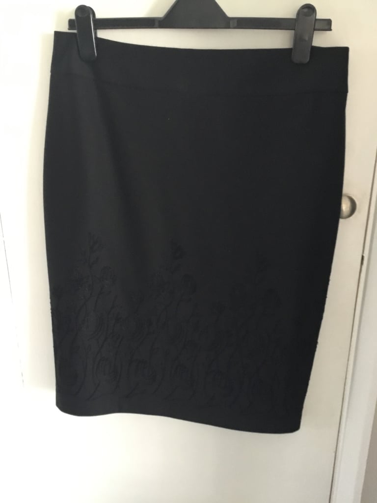 Ladies skirt 