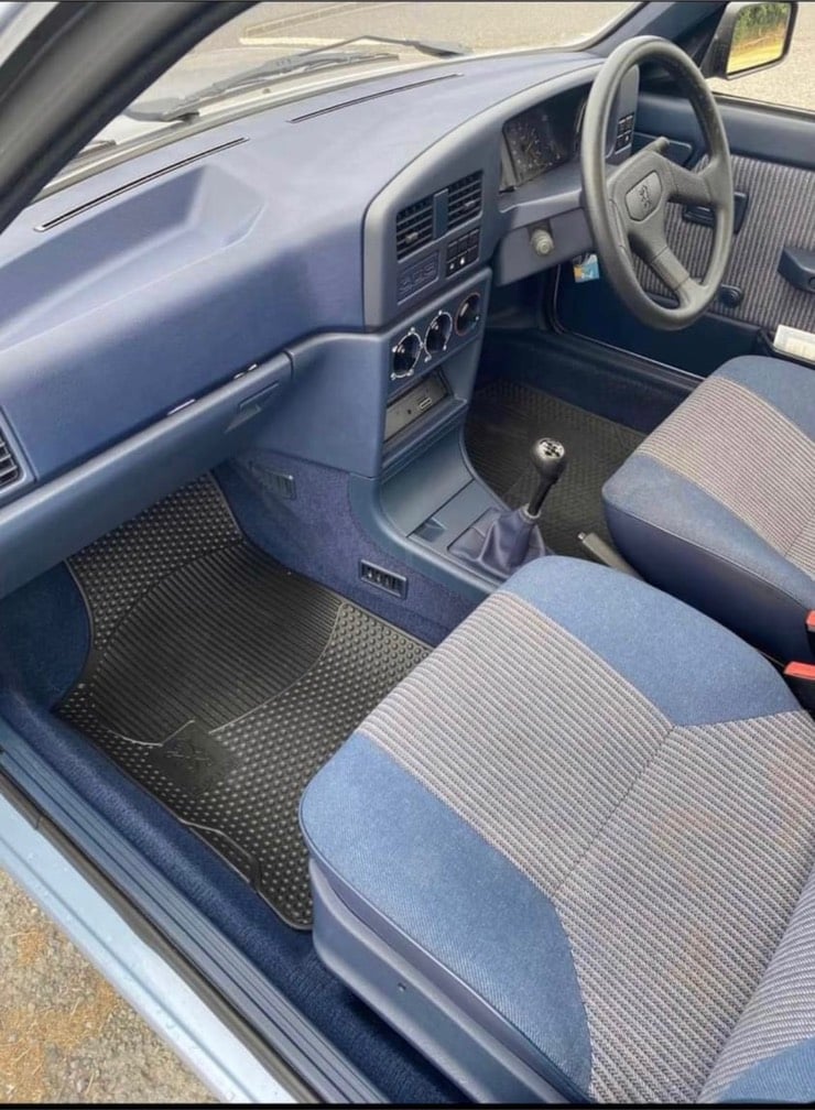 1992 PEUGEOT 309 1.9 GLD