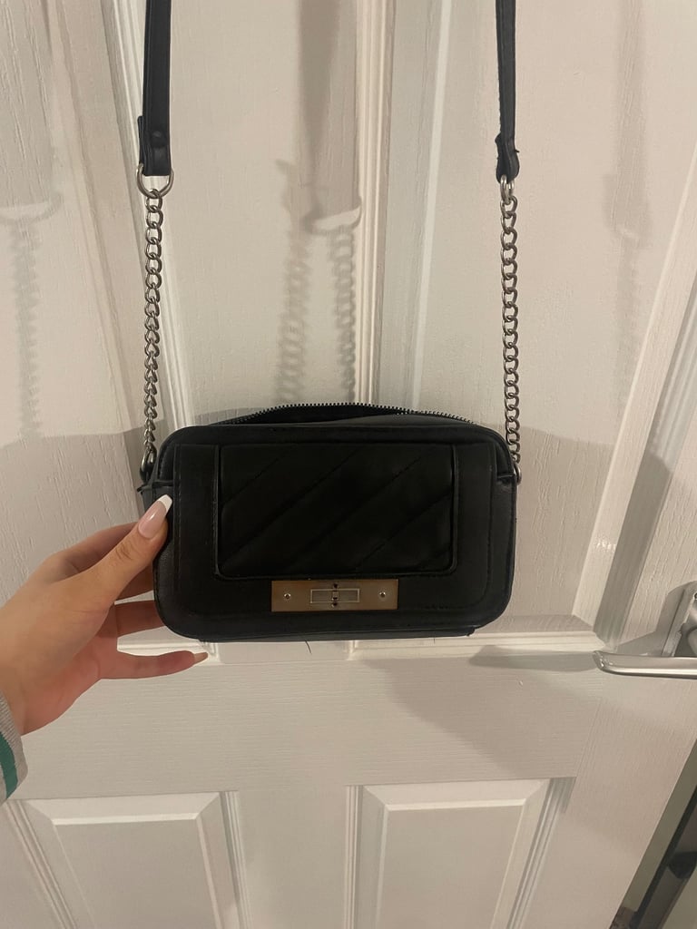 Black shoulder bag 