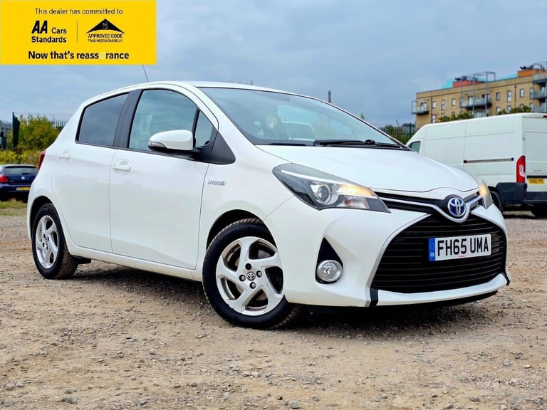 2016 Toyota Yaris 1.5 VVT-h Icon Hatchback 5dr Petrol Hybrid E-CVT Euro 6 (101 ps) Hatchback Hybr...