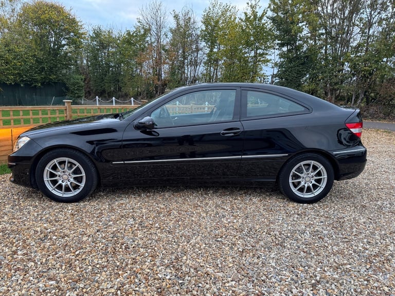 2010 Mercedes-Benz CLC Class CLC 180K SE 3dr Auto COUPE Petrol Automatic