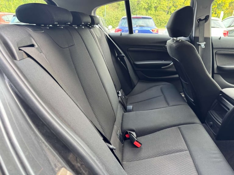 2019 BMW 1 Series 116d SE Business 5dr [Nav/Servotronic] HATCHBACK DIESEL Manual
