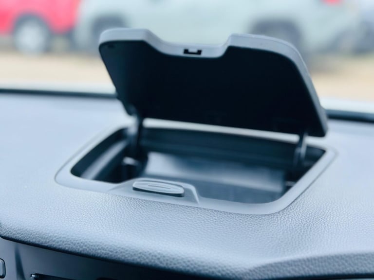 2016 Hyundai Santa Fe 2.2 CRDi SE 4WD Euro 5 5dr (5 seat) ESTATE Diesel Manual