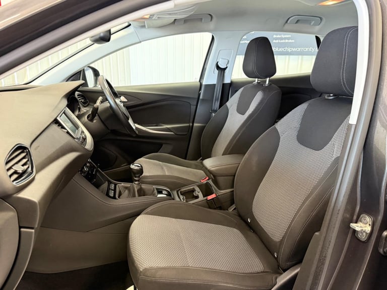 2018 Vauxhall Grandland X 1.2 Turbo SE Euro 6 (s/s) 5dr HATCHBACK Petrol Manual