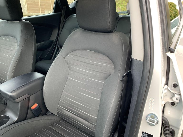 2014 Hyundai Ix35 1.6 GDi S Euro 5 5dr ESTATE Petrol Manual