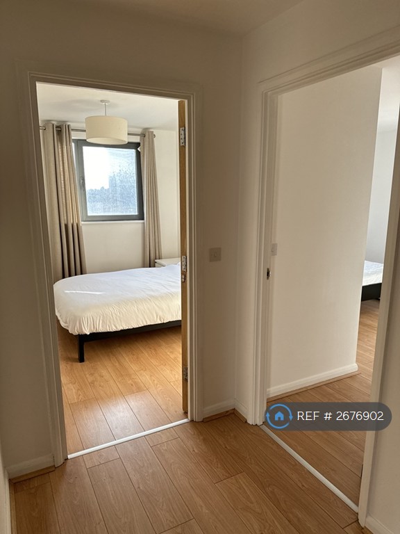 2 bedroom flat in Skyline, Birmingham, B1 (2 bed) (#2676902)