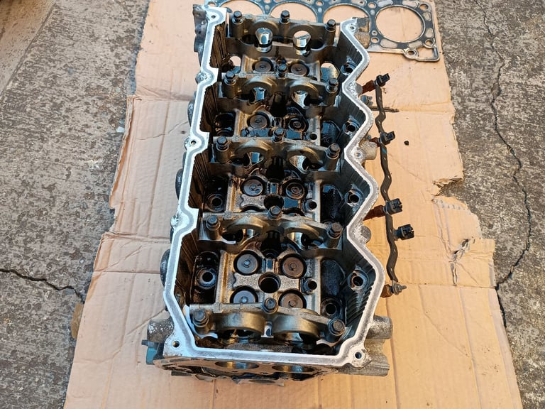 NISSAN X TRAIL CYL HEAD + 4 x INJECTORS 2.2 dci TURBO DIESEL PARTS SPARES
