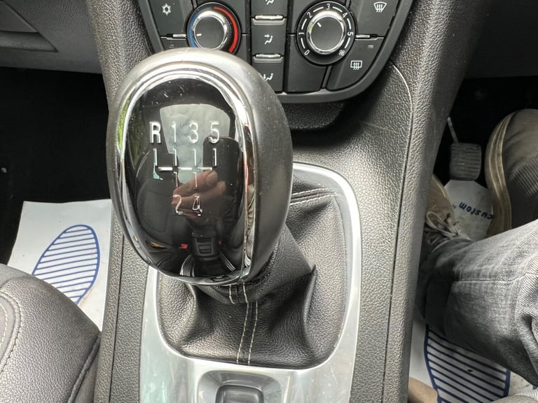 2016 Vauxhall Meriva 1.4i Turbo SE Euro 6 5dr MPV Petrol Manual