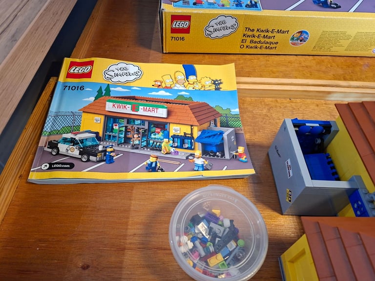 Lego Simpsons Kwik-E-Mart