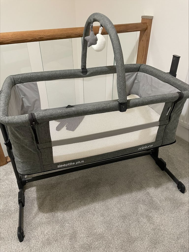 image for Bedside Crib - Perfect Condition