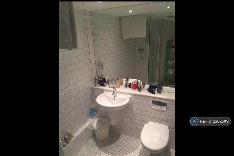 2 bedroom flat in Marlborough Road, London, SE18 (2 bed) (#2202589)