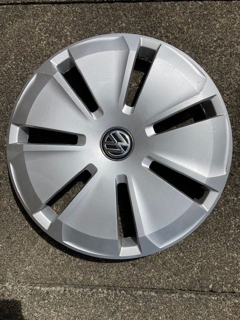 Volkwagen T6 van Transporter wheel trim – one only -  – see reverse side of trim